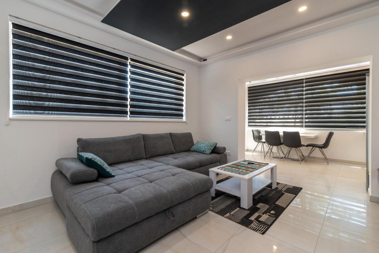 Apartment Soric Trogir Exterior photo
